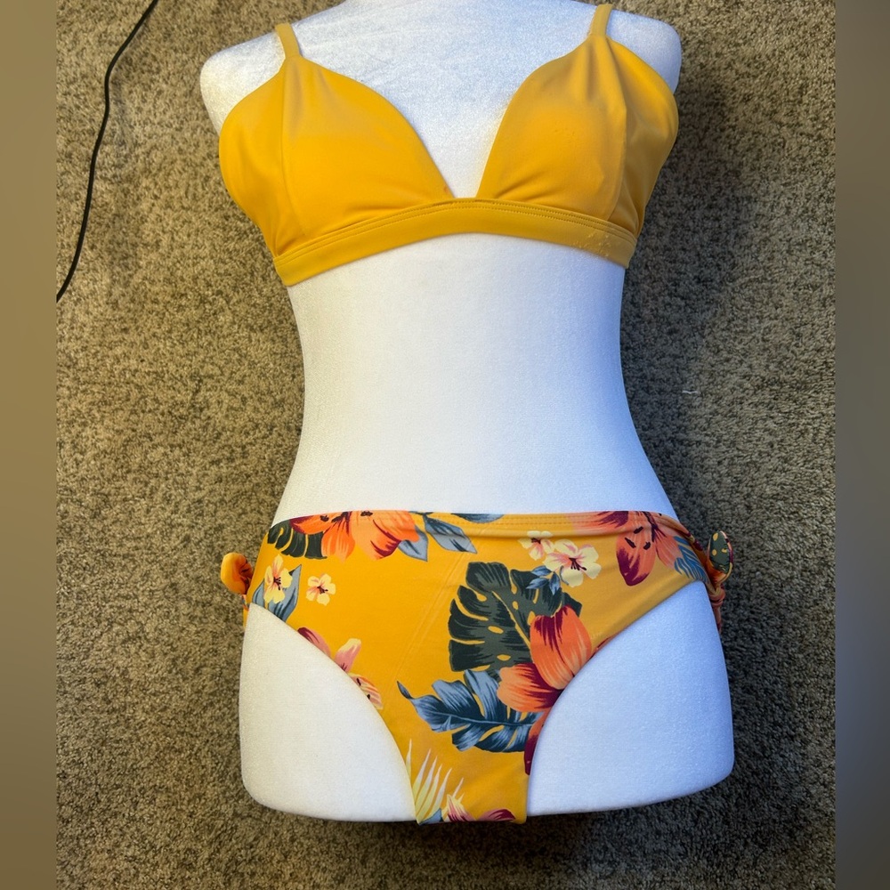 Hollister Mustard and Floral Bikini Set